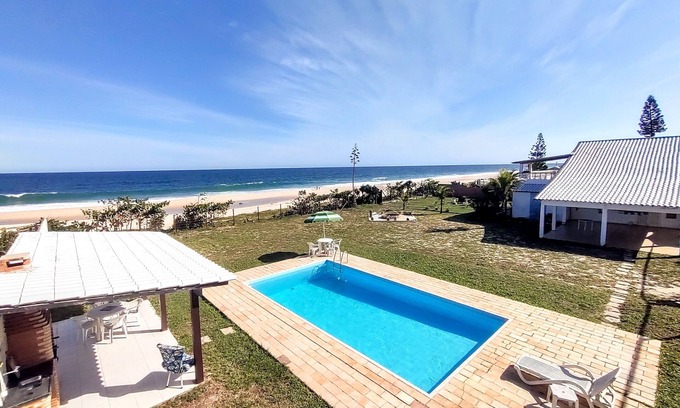 Marica House | beachfront house with pool