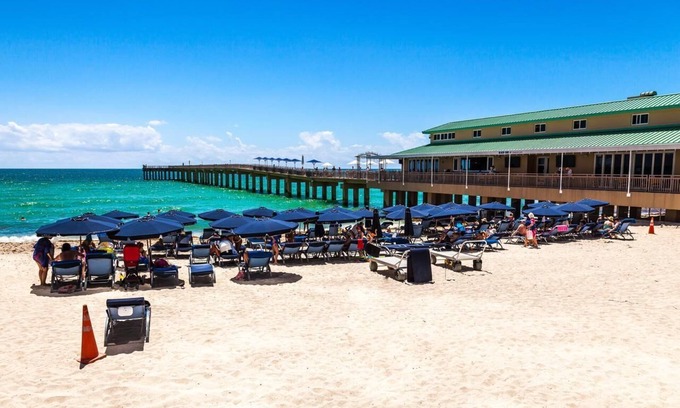 Sunny Isles Beach Condo | Beachfront Luxurious Paradise - LaPerla - Direct Ocean View in Sunny Isles