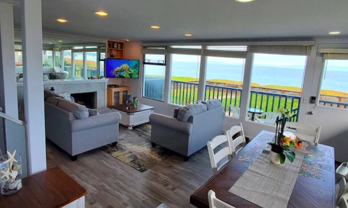 Downtown Monterey Condo | Beachfront, Ocean Access, Stunning Views & Sounds, Pool, Gated, Parking, Central