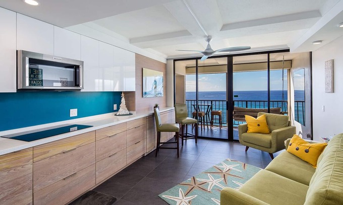 Makaha Condo | BEACHFRONT PARADISE - DIRECT OCEAN VIEW - TENNIS, POOL, JACUZZI, A/C, W/D
