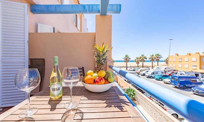 Tarifa Apartment | Beachfront, pool, terrace & WIFI