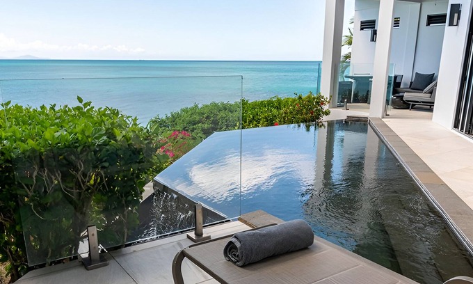 Fryes Beach House | Beachfront Relaxation Suite with Breathtaking Sea Backdrop - Near Ffryes Beach