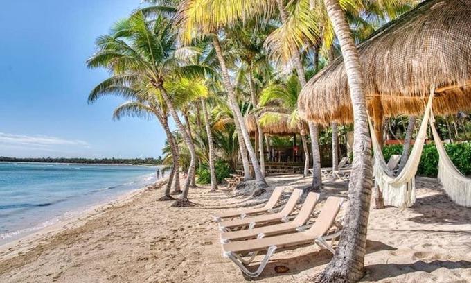 Soliman Bay Villa | Beachfront Soliman Bay Villa 33- for 26 guests!