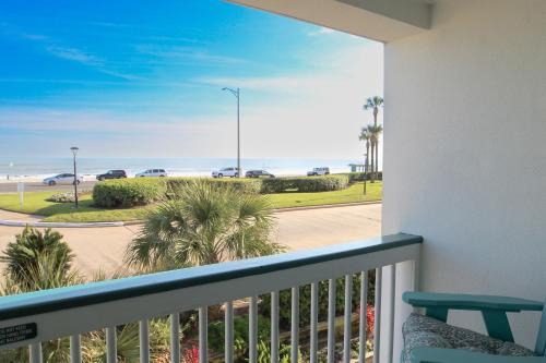 Galveston Apartment | Beachfront View Condo at Casa Del Mar