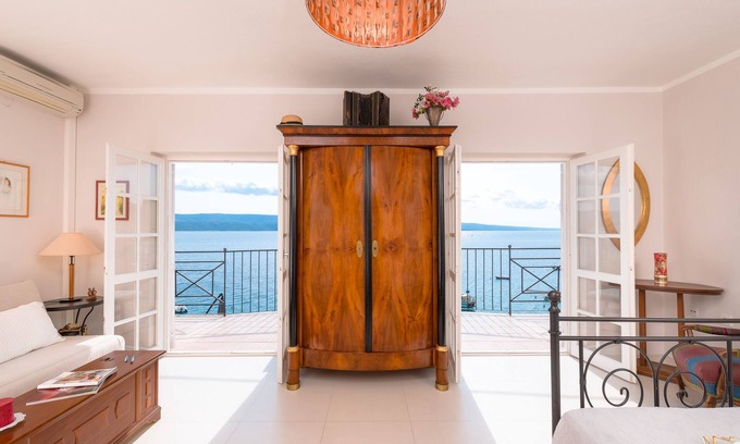 Stanici Villa | Beachfront Villa Aestas with stunning view/5 Bedrooms, 6 Bathrooms, 12+2 pax