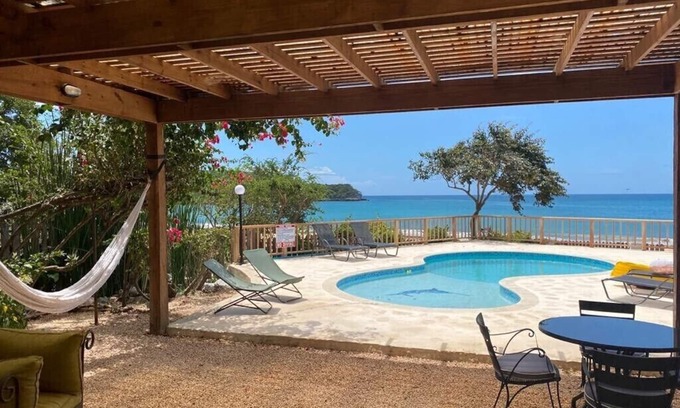 Treasure Beach House | Beachfront villa w/private Pool, Seaside garden w/Pickleball court-Blue Marlin