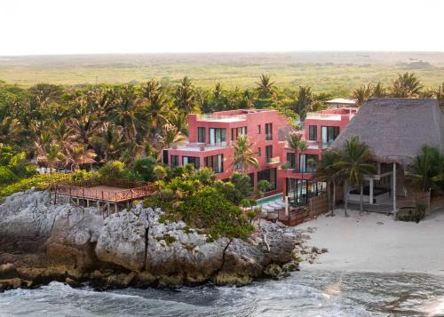 Zona Hotelera House | Beachfront Villa - Stunning Pool