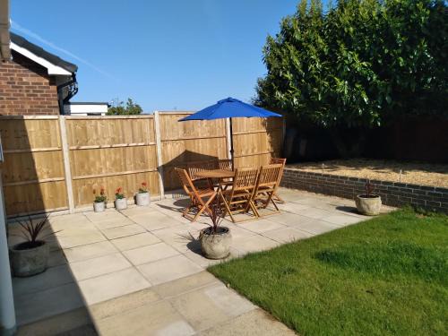 Heacham House | Beachgrass 15 minutes walk from South Beach Heacham, dog friendly