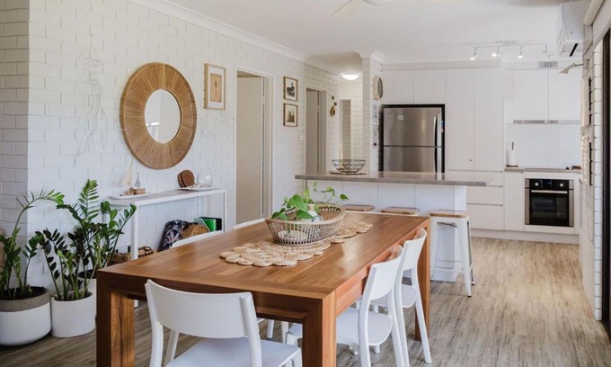 Mollymook Beach Apartment | Beachlife - Steps to Mollymook Beach