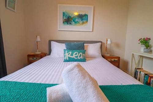Blacksmiths House | Beachside Cottage at Blacksmiths