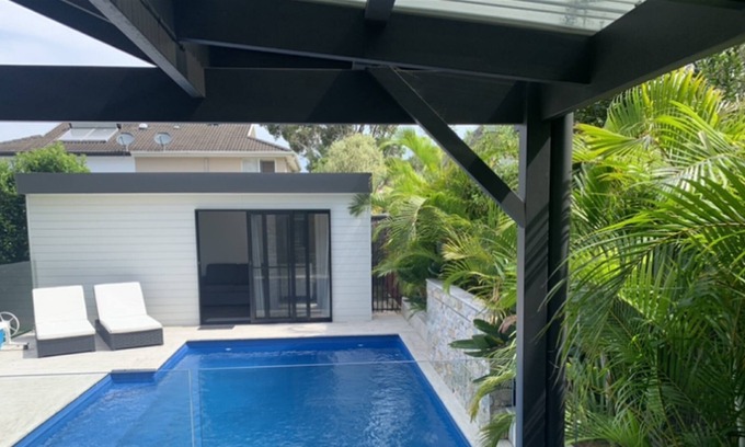 Cronulla Apartment | Beachside pool studio - 2 min from Cronulla beaches!