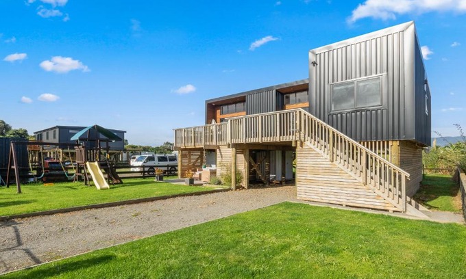Otaki Beach House | Beachside Sanctuary - Otaki Beach Holiday Home