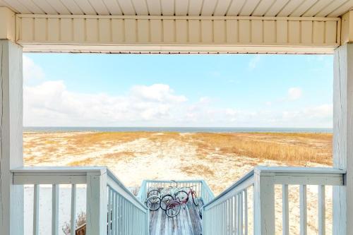 Dauphin Island House | Beachy Keen
