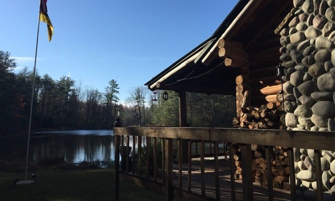 Mountain Rest Cabin | Bear Cabin at Empty Gnats Lake