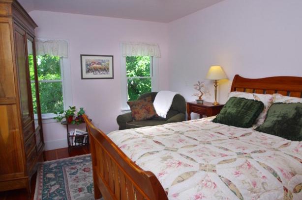 Calistoga Bed & Breakfast | Bear Flag Inn