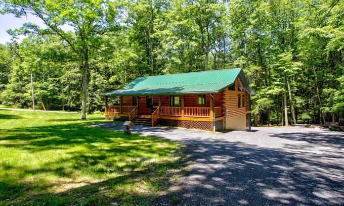 Laurelton Cabin | Bear Paw Lodge = Center Of Nature@God's Creation#Campfire+Fun&Trails