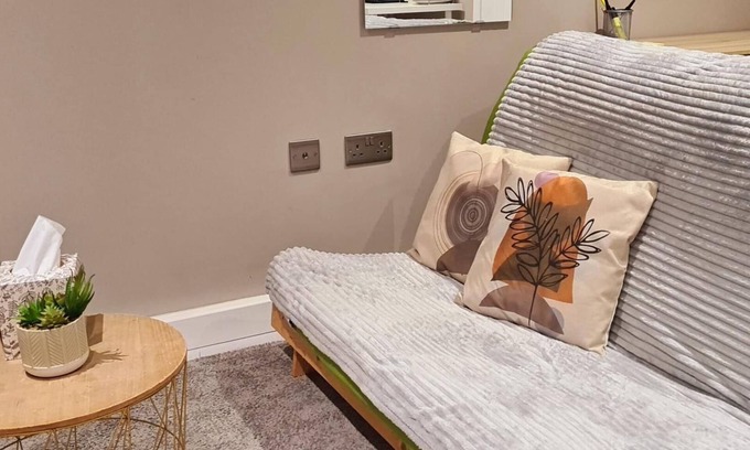 Burnley Apartment | Beautiful 1-bed Studio in Burnley