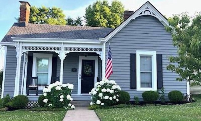 Midway Cottage | Beautiful 1901 Restored Cottage Pool near Keeneland Horse Park Bourbon Trail