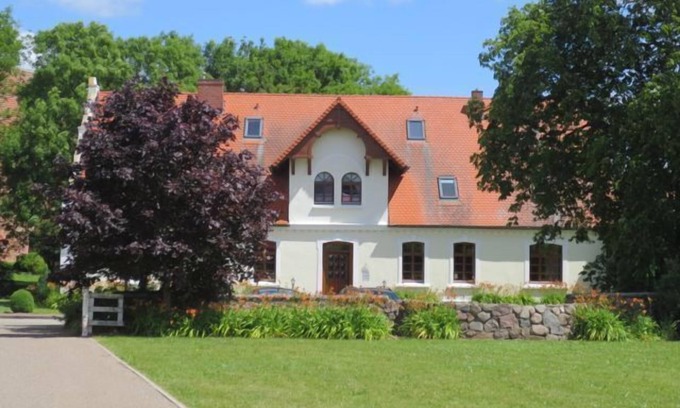Altkalen Apartment | beautiful 2 Z-apartment (large apt.) in excellent environment with huge garden