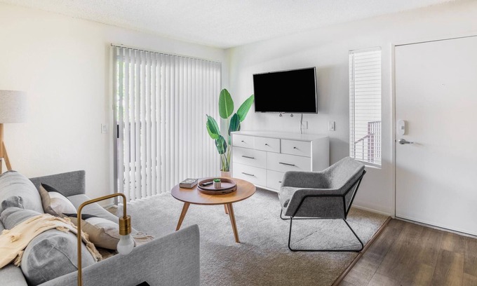 San Marcos Apartment | Beautiful 2BR Place in San Marcos