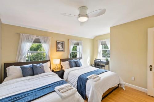 Del Ray House | Beautiful 3BR 2BA Colonial House by CozySuites