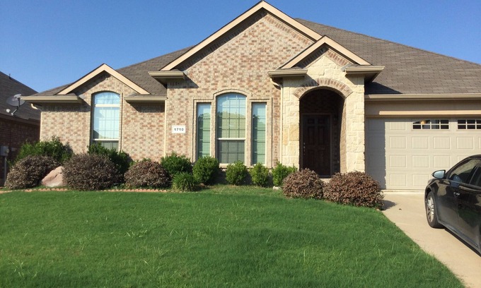 Mansfield House | Beautiful 4 bedroom spacious home for your dream vacation