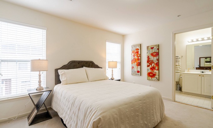 Baileys Crossroads House | Beautiful 4BR - 3.5BA - 2 Car Garage