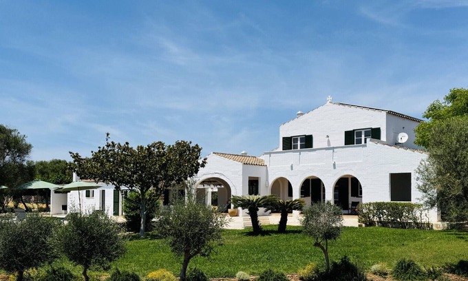 Sant Lluis Ski Chalet | Beautiful 5 bedroom country house, free WiFi