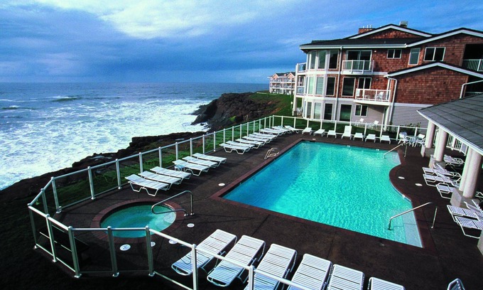 Depoe Bay Resort | Beautiful and full of nature’s drama.