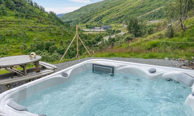 Kvam House | Beautiful and welcoming cottage in great location near the ski center Eikedalen.