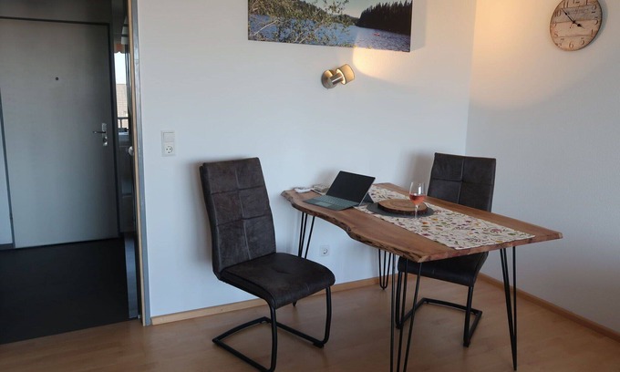 Hoechenschwand Apartment | Beautiful apartment for 2 guests with WIFI, pool, TV, balcony and pets allowed