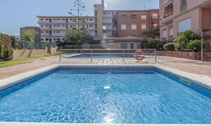 Torredembarra Apartment | Beautiful apartment for 4 people with WIFI, pool, A/C, TV and terrace