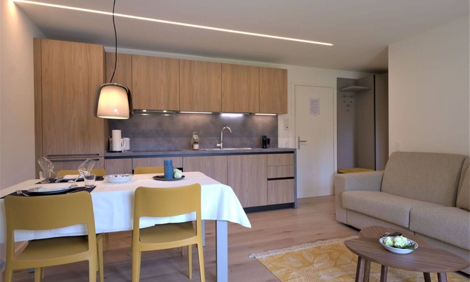 Celerina-Schlarigna Apartment | Beautiful apartment for 2 people with WIFI, TV, balcony, pets allowed and panoramic view