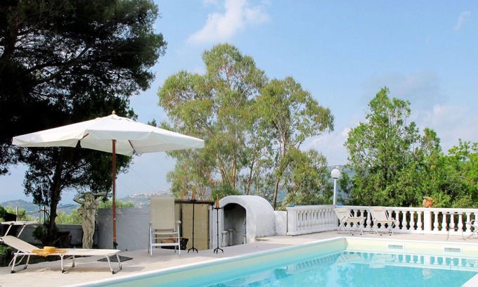 Torrazza Apartment | Beautiful apartment for 6 people with WIFI, pool, TV, patio, panoramic view and parking