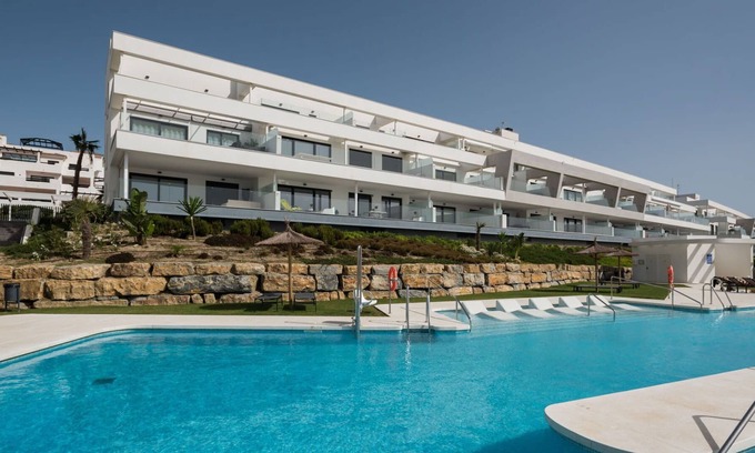 Casares Apartment | Beautiful apartment for 4 guests with A/C, pool, WIFI, TV, terrace and parking