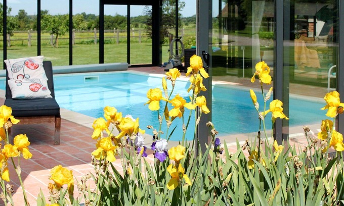 Victot - Pontfol House | Beautiful apartment in villa for 3 guests with WIFI, pool, TV, patio, pets allowed and parking