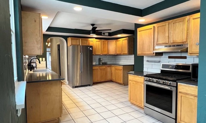 West Columbia House | Beautiful apartment. River view. Full kitchen. Downtown pomeroy.