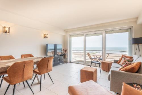 Raversijde Apartment | Beautiful apartment with Sea Views and parking