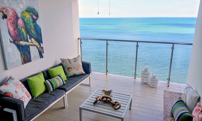 El Palmar Apartment | Beautiful apt on the beach, with wonderful cross breezes to keep you cool