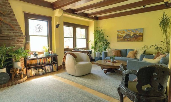 Upper Telegraph House | Beautiful Artistic Gem with Garden Patio