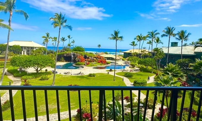 Hanamaulu Apartment | Beautiful Beachfront Resort with Best Ocean View Room On Property pools/hot tub
