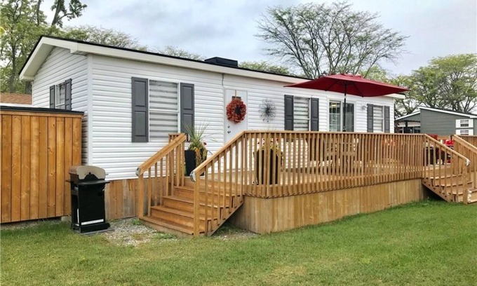 Niagara-on-the-Lake Cottage | Beautiful cottage in Niagara on the Lake (Vine Ridge Resort)