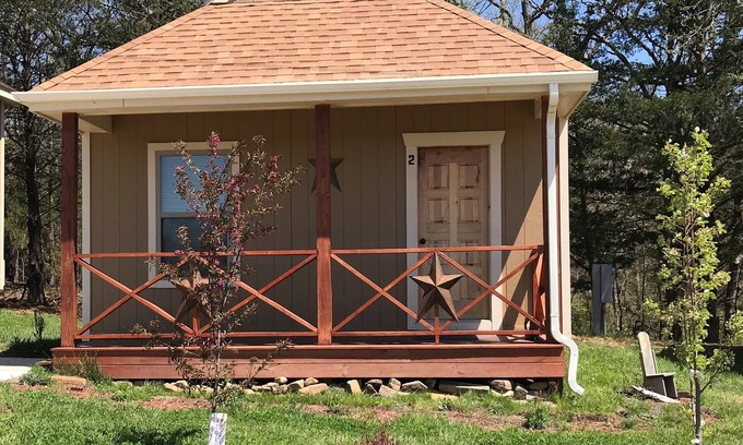 Waynesville Cabin | Beautiful Cabin Sleeps 5