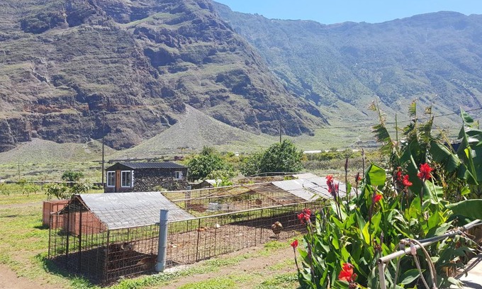 Frontera House | BEAUTIFUL COASTAL HOUSE ON A TRANQUIL ORGANIC FARM