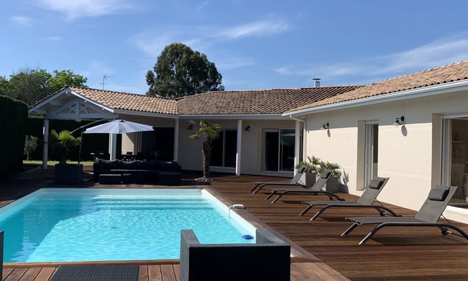 Cestas Villa | Beautiful Contemporary Villa Between Bordeaux and Arcachon Bay