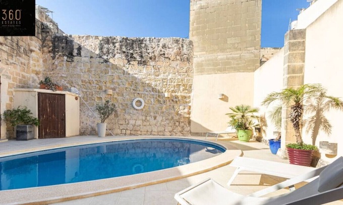 Zebbug Villa | Beautiful, Designer villa with Private pool & BBQ