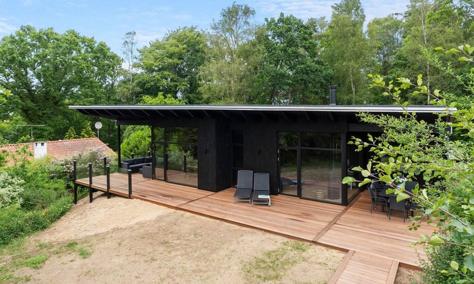 Hvidbjerg Strand House | Beautiful home in Børkop with sauna