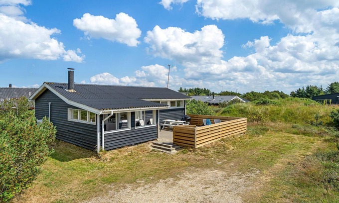 Bjerregaard House | Beautiful home in Hvide Sande with WiFi