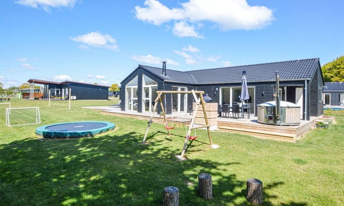 Fynshav House | Beautiful home in Haderslev with sauna