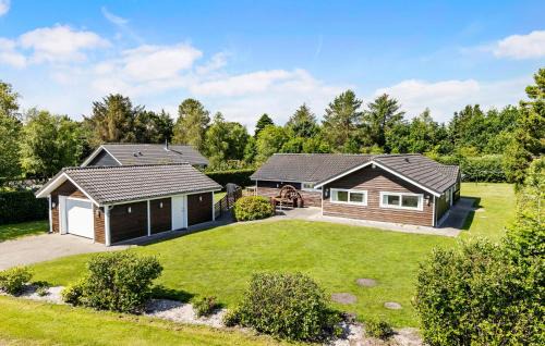 Hou House | Beautiful Home In Hals With Sauna